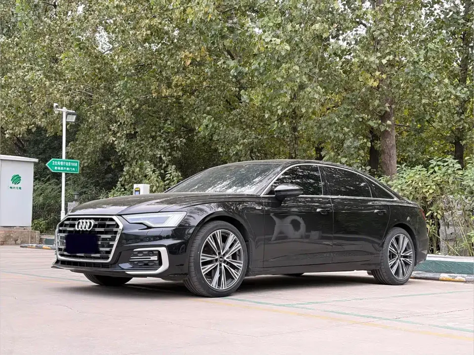Audi A6L 40 TFSI Luxury Dynamic 2025