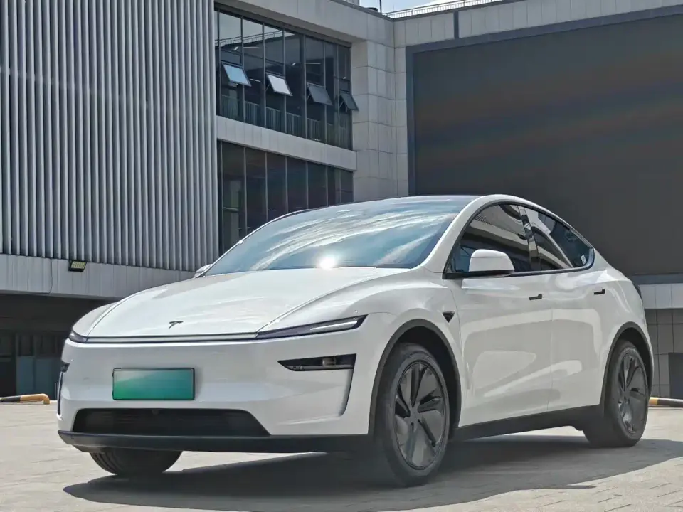 Tesla Model Y Rear-Wheel Drive 2026