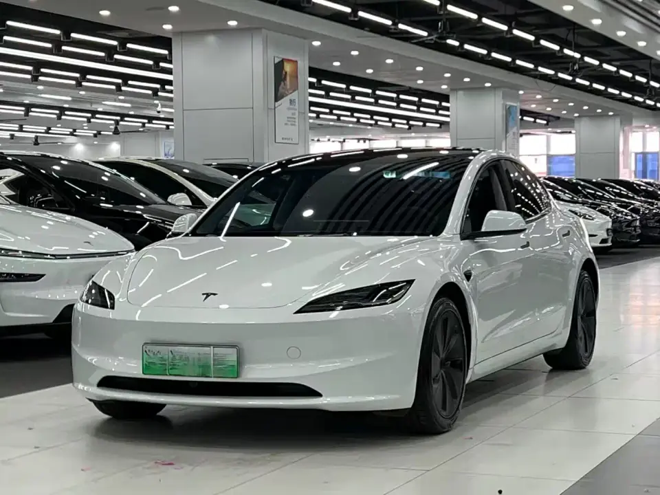 Tesla Model 3 Model Year Facelift Rear-Wheel Drive 2026