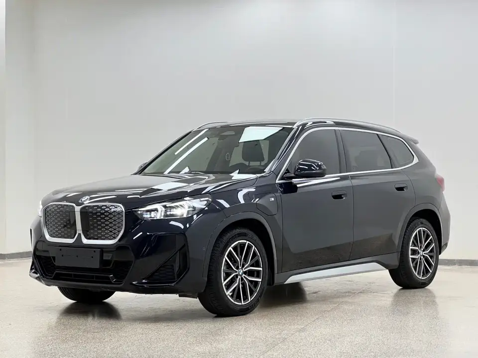 BMW iX1 eDrive25L M Sport Package 2025
