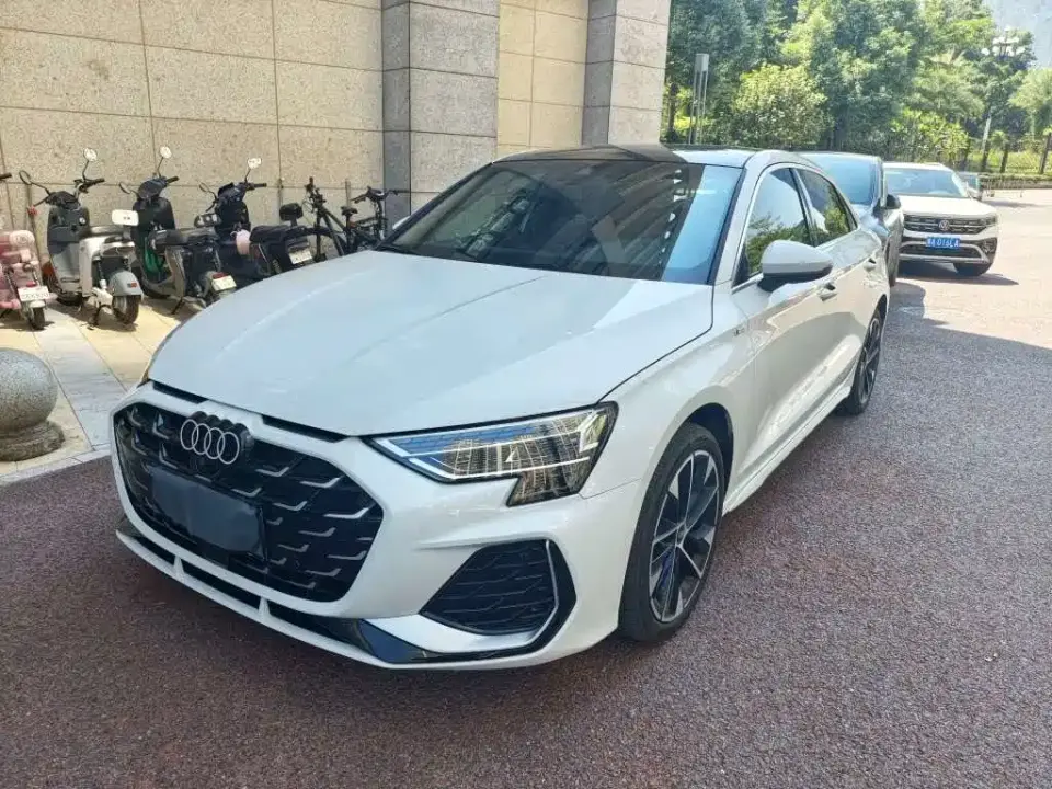 Audi A3 Facelift A3L Limousine 35TFSI Flying Spur Premium 2026