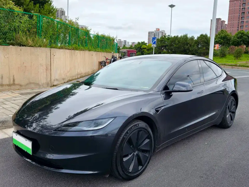 Tesla Model 3 Rear-Wheel Drive 2024