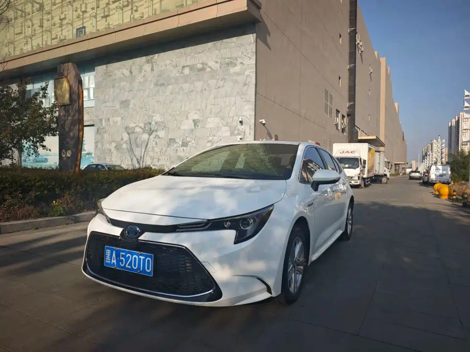 Toyota Levin Dual Engine 1.8H E-CVT Luxury Edition 2023