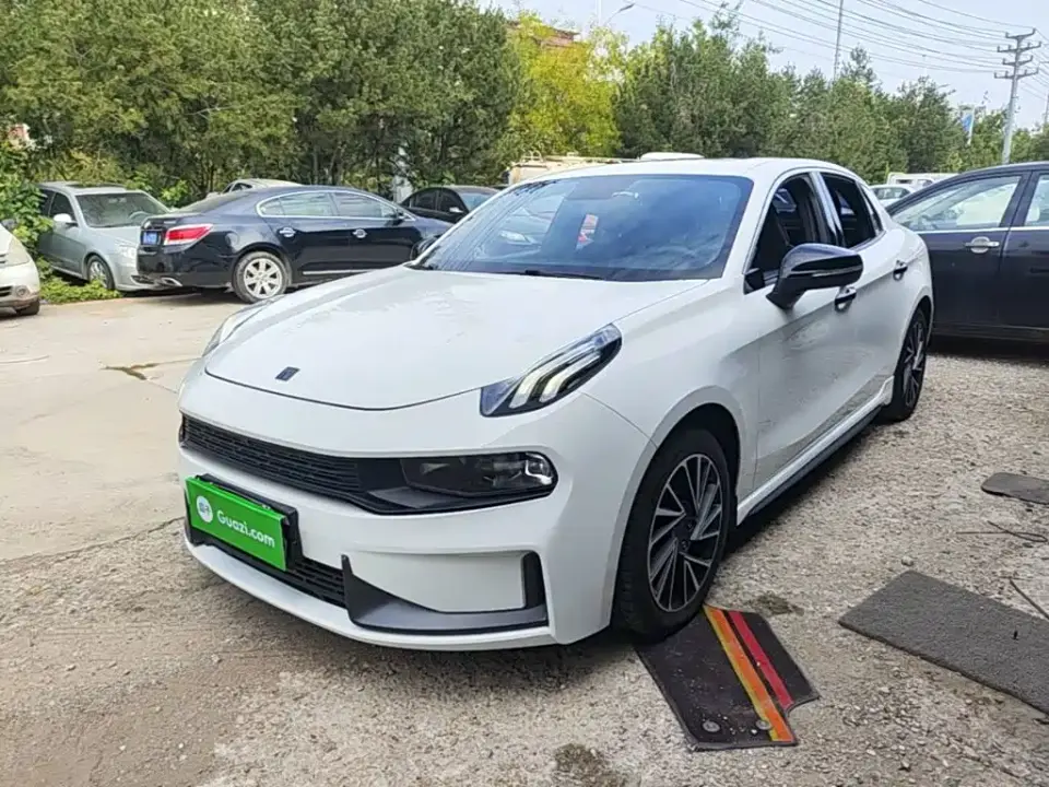 Lynk & Co 03 2.0TD Auto Jin Plus 2021