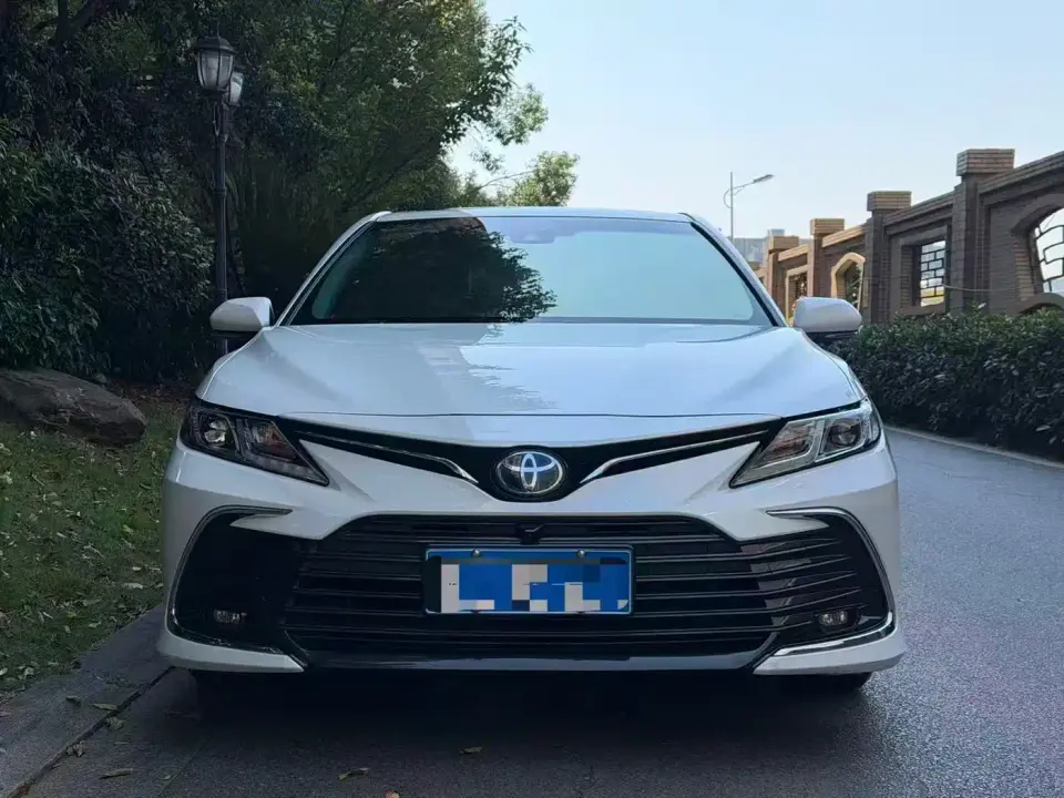 Toyota Camry Hybrid 2.5HGVP Leading Edition 2022