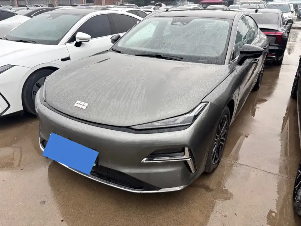 Geely Galaxy Galaxy Xingyao 8 Model 130km EM-i Flagship Edition 2025