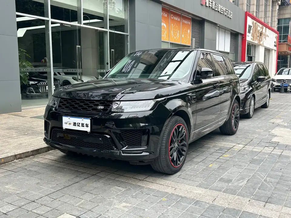 Land Rover Range Rover Sport 3.0 L6 Gloss Black Edition 2021