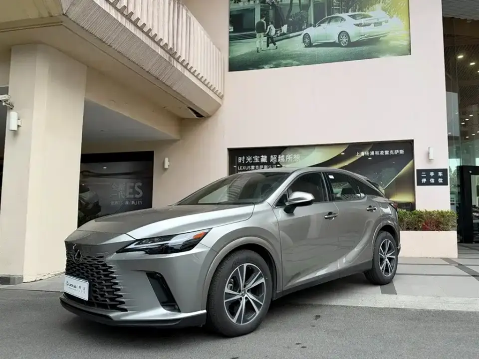 Lexus RX 300 4WD Premium Edition 2025