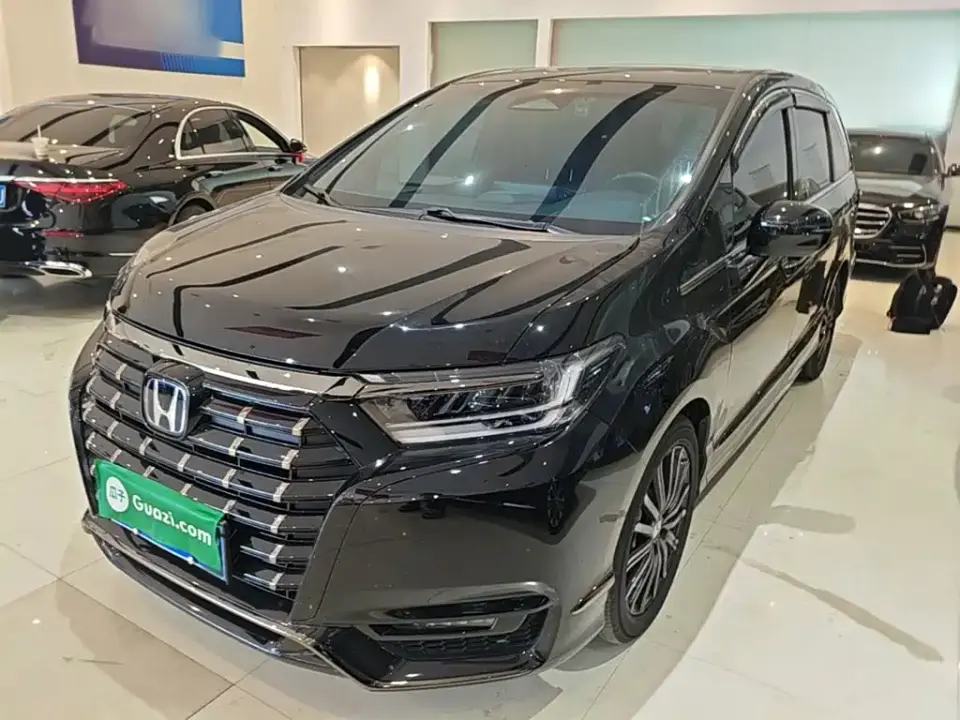 Honda Elysion 2.0L e:HEV Luxury Edition 2025