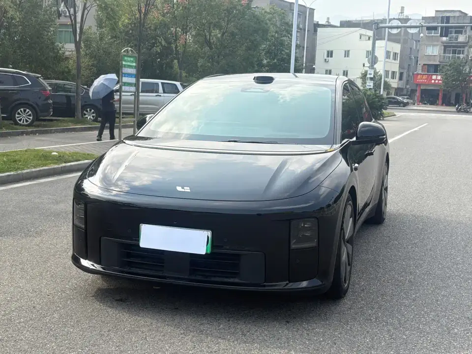 Li Auto i6 4WD Base Model 2026