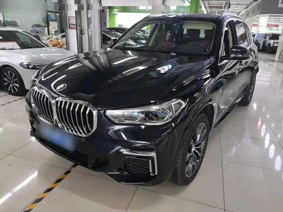 BMW X5 xDrive 30Li Premium M Sport Package 2022