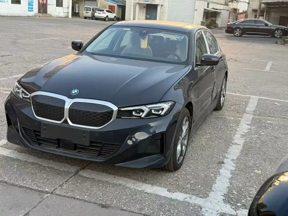 BMW i3 eDrive 35 L 2026
