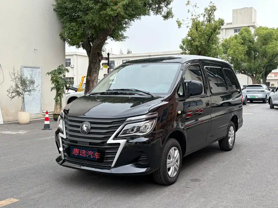 Dongfeng Fengxing Lingzhi M5 1.6L Short Wheelbase Utility 7-seater 2026