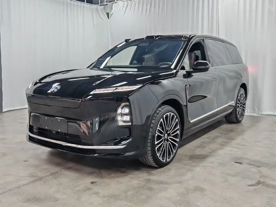 NIO ES8 Base Model 2025