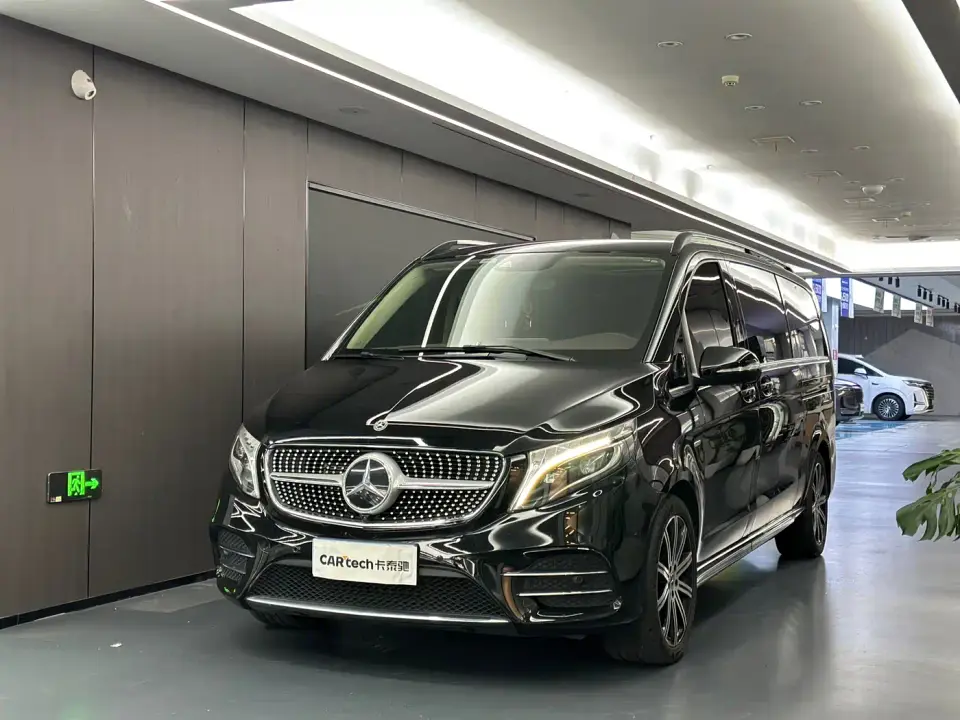 Mercedes-Benz V-Class Model V 260 L Long Wheelbase Luxury 2022