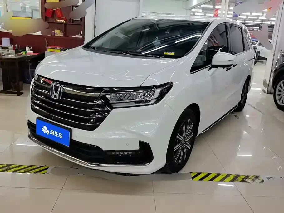 Honda Odyssey 2.0L e:HEV Sharp·Comfort Edition 2025