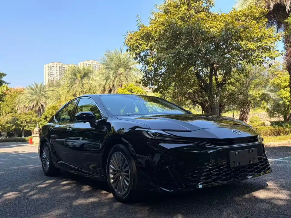 Toyota Camry Hybrid 2.0HGVP Luxury Edition 2024