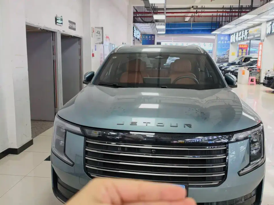 Jetour X70L 2.0T Automatic Flagship 7-Seater 2025
