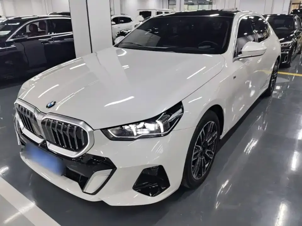 BMW 5 Series 525Li M Sport Package 2024
