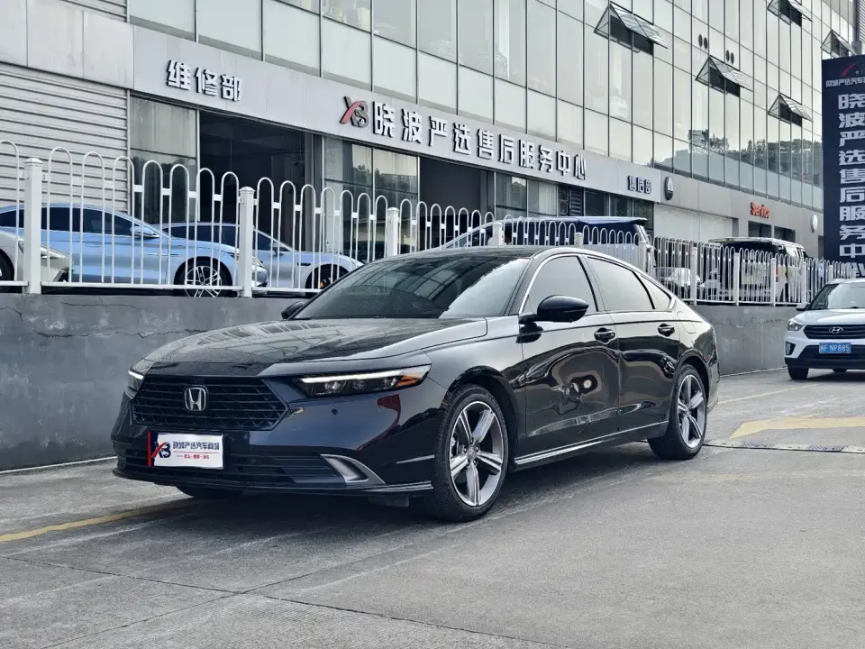 Honda Accord 260TURBO Premium Edition 2025