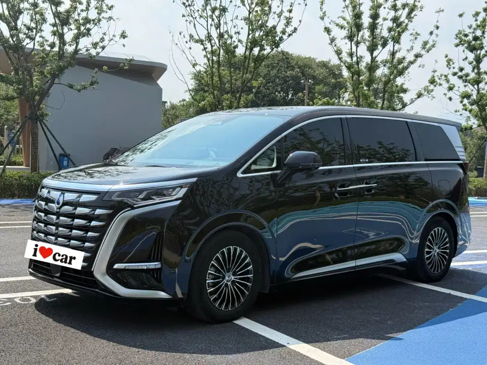 Denza D9 DM-i 980 AWD Prestige 2024