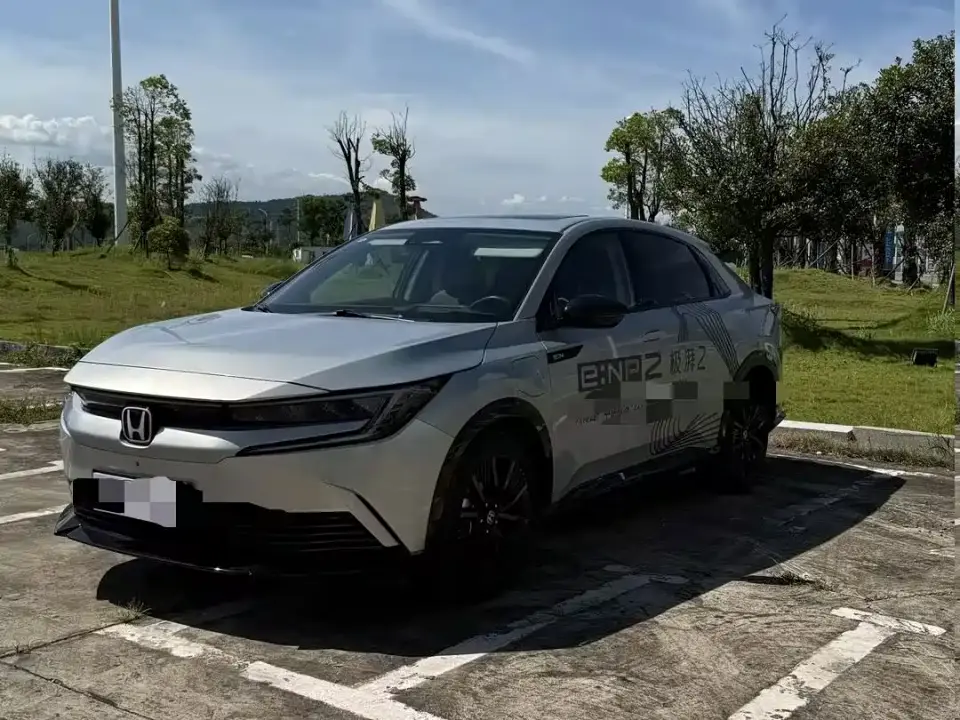 Honda e:NP2 Extreme Wave 2 Advanced Edition 2024