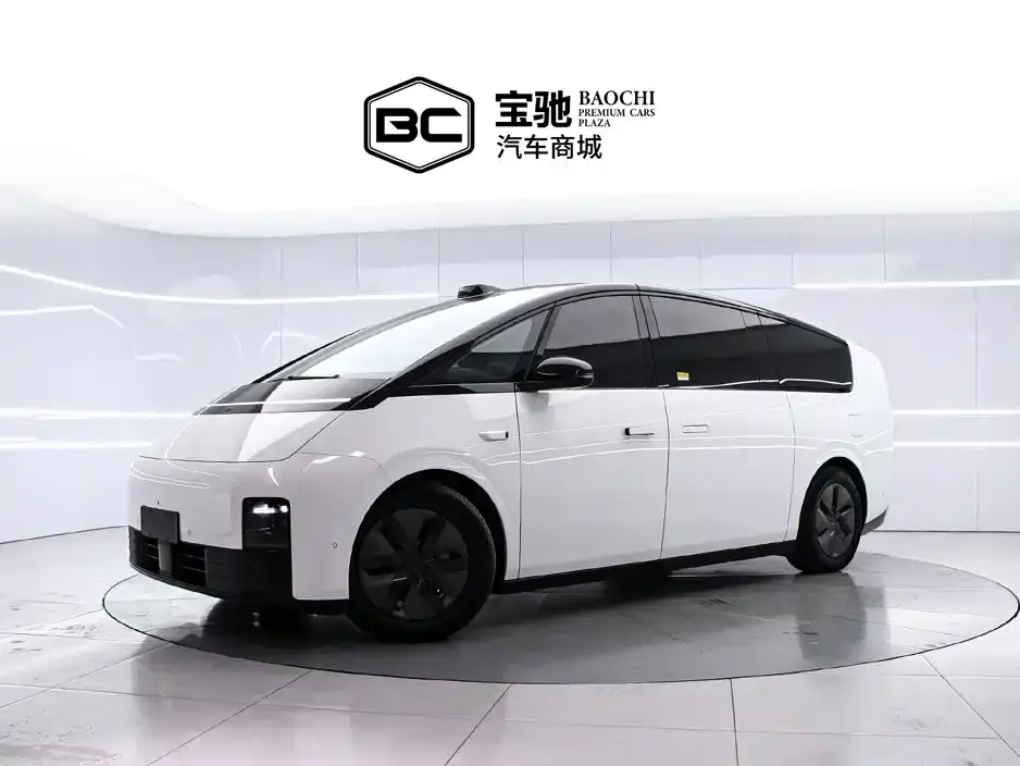 Li Auto MEGA Ultra 2024