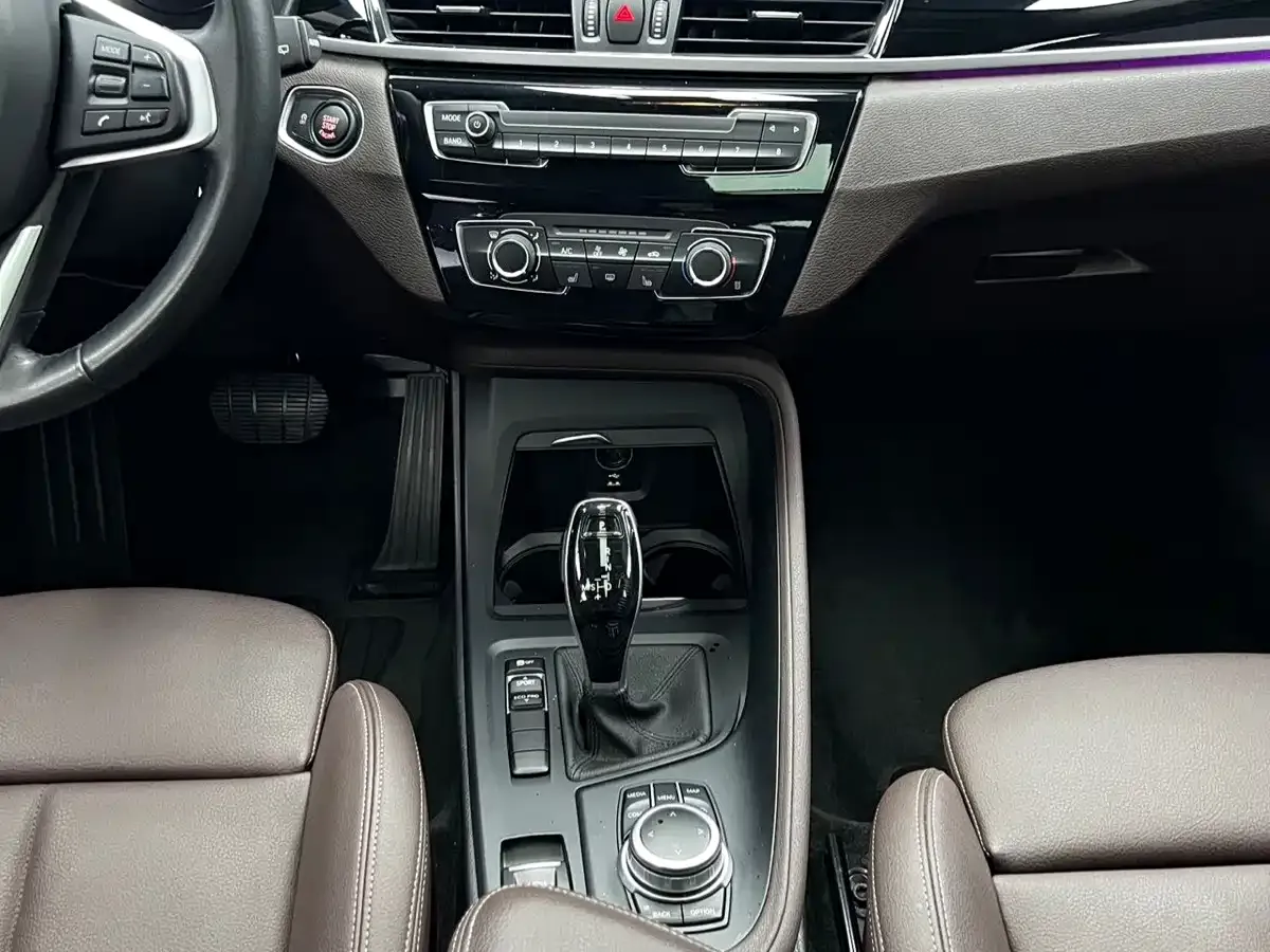 BMW X1 sDrive20Li Fashion 2022 — фото 13