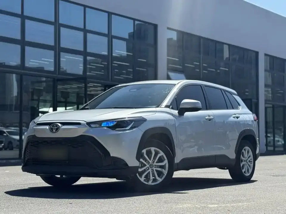 Toyota Frontlander 2.0L CVT Leading Edition 2023