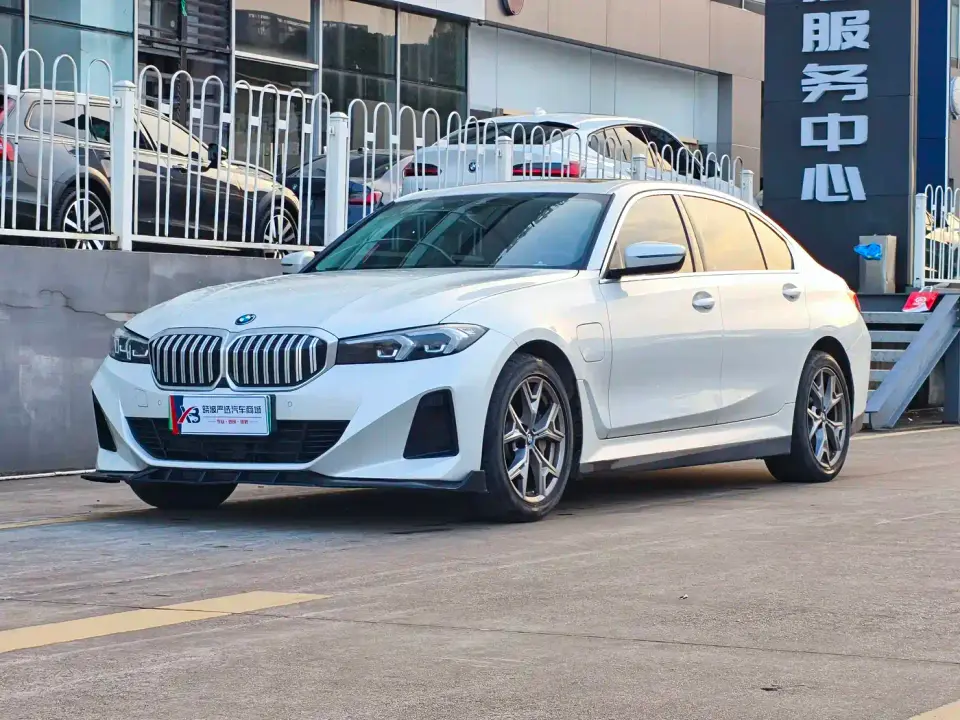 BMW i3 eDrive 35 L 2023