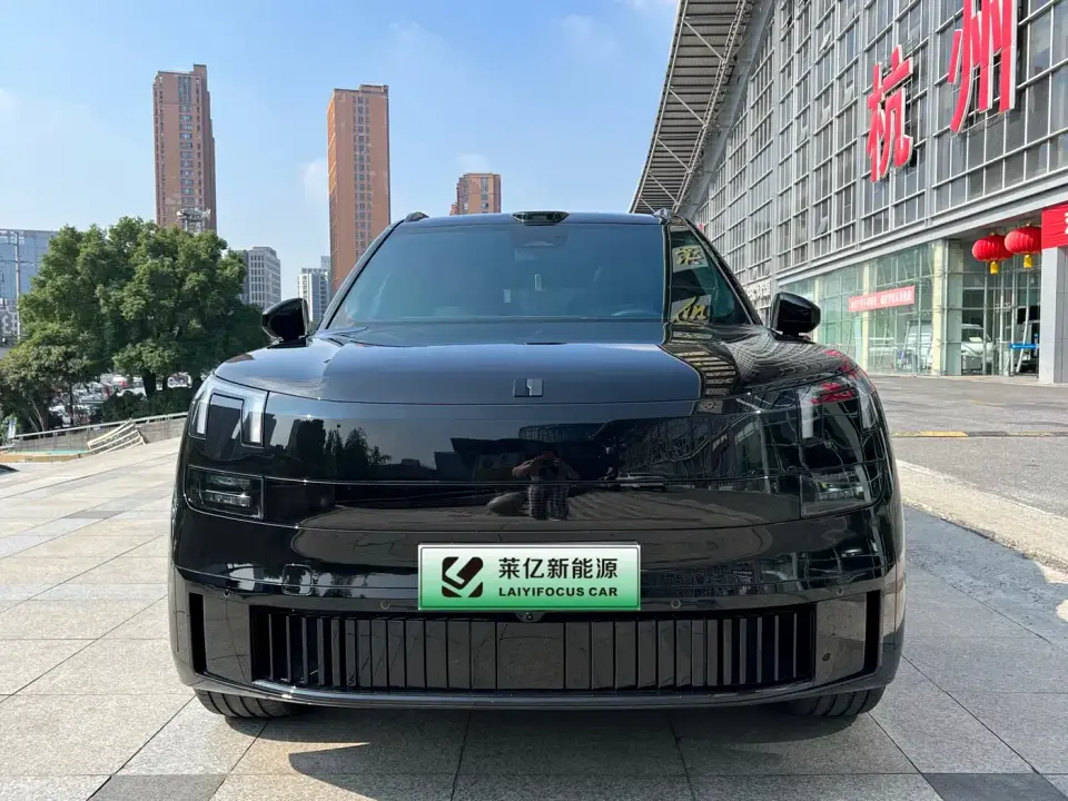 Lynk & Co 900 1.5T Ultra 2025