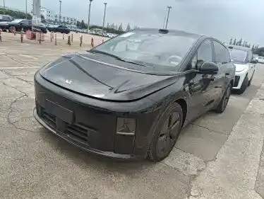 Li Auto i6 2WD Base Model 2026