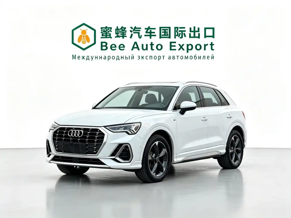 Audi Q3 35 TFSI Fashion Dynamic (1.4T) 2022