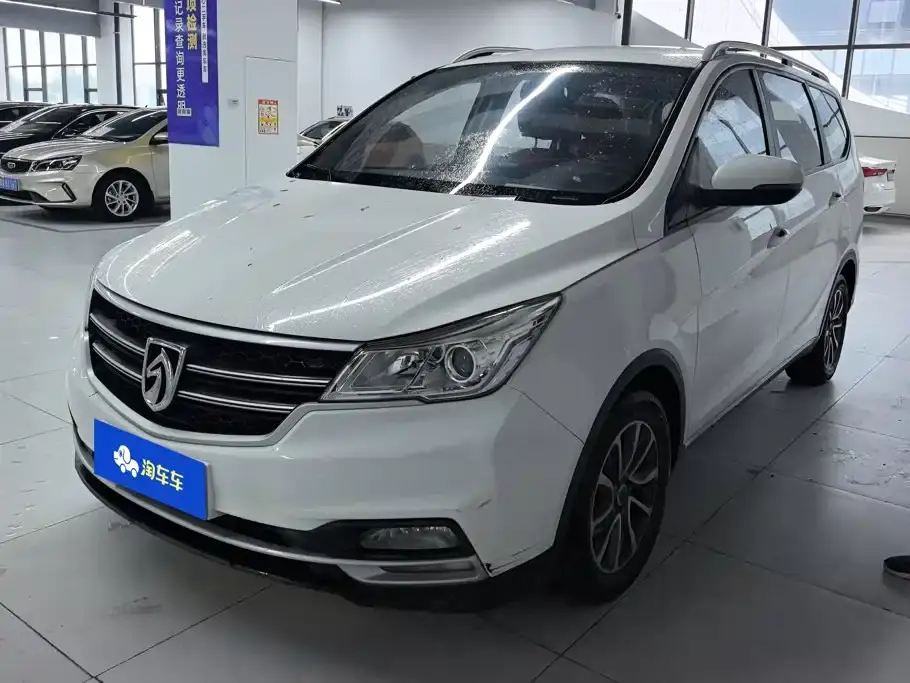 Baojun 730 1.5L Manual Fashion Edition 7-Seater China VI 2020
