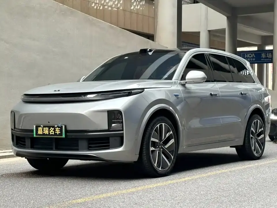 Li Auto Li L8 Model Ultra 2024