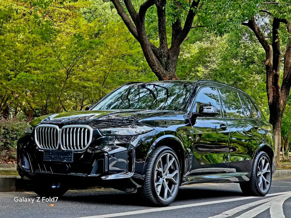 BMW X5 xDrive 30Li Premium M Sport Black Night Package 2024