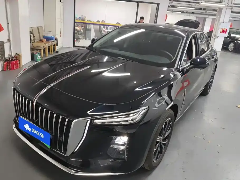 Hongqi H5 PHEV 130 Super Hybrid Edition 2025