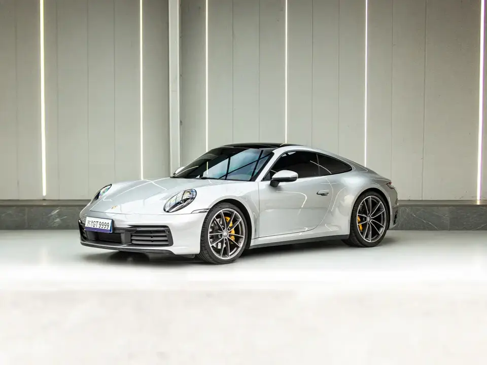 Porsche 911 Carrera 3.0T 2024