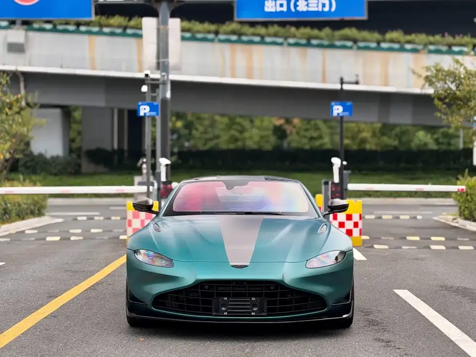 Aston Martin V8 Vantage 4.0T V8 F1 Edition Coupe 2025