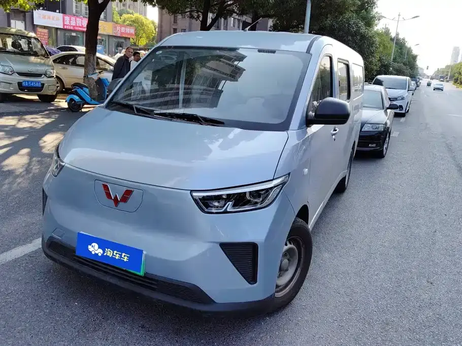 Wuling Motors Wuling Yangguang 300KM Comfort Bus Version 75kW 2026