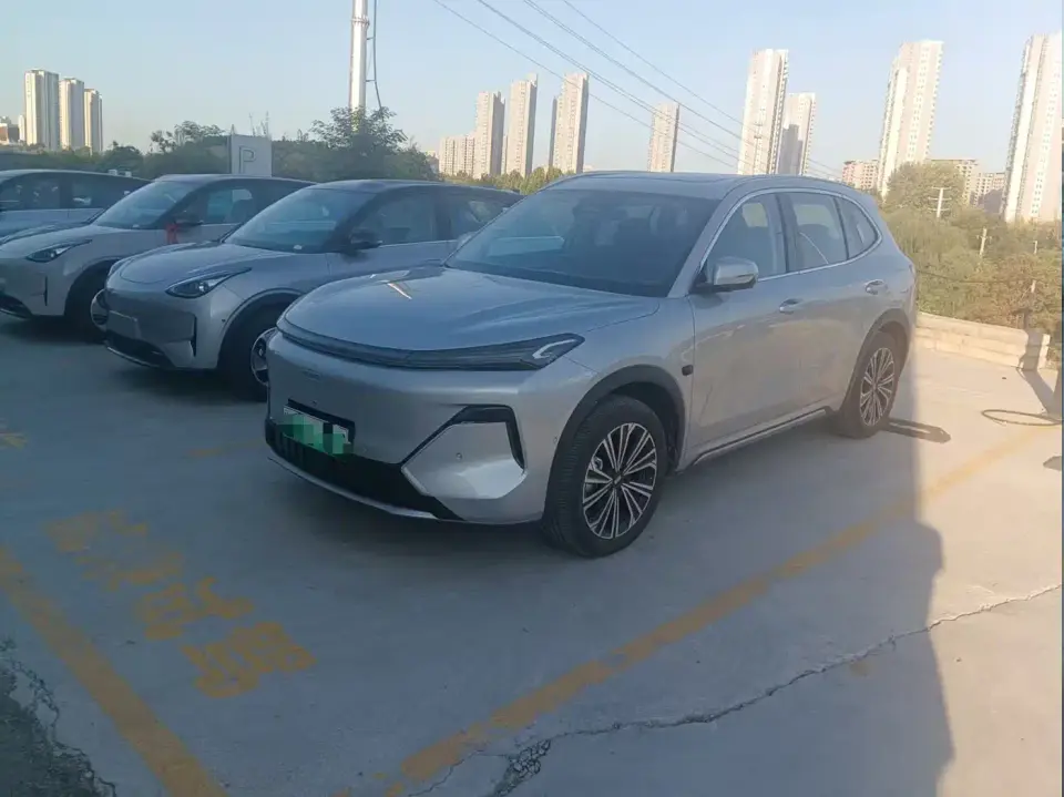 Geely Galaxy Galaxy Starship 7 EM-i 135km Spaceship Edition 2025
