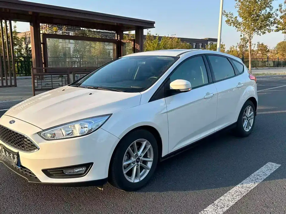 Ford Focus Hatchback Classic EcoBoost 125 Automatic Super Trend Smart Edition 2019