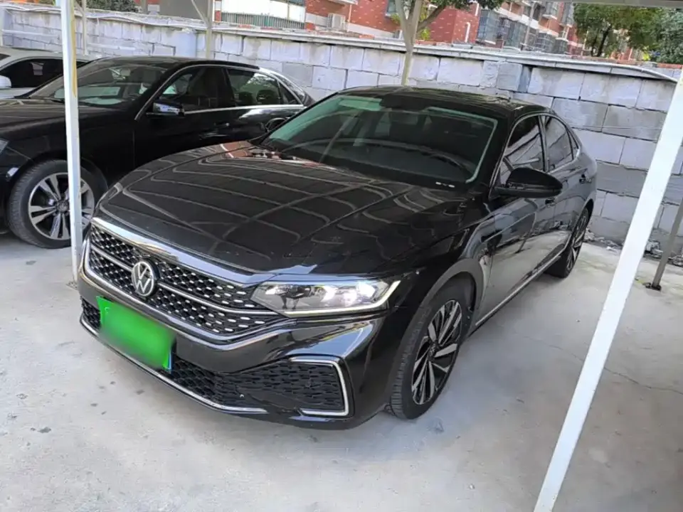 Volkswagen Passat 330TSI Starlight Elite Edition 2023