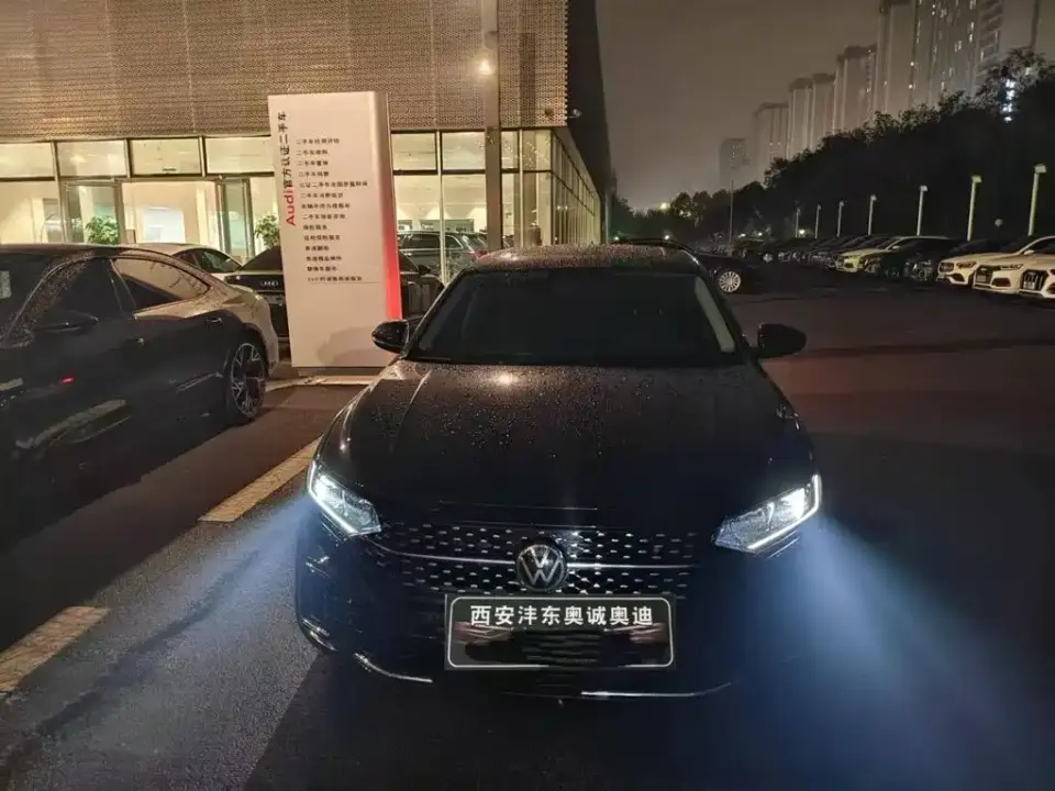Volkswagen Passat Outstanding Edition 380TSI Starlight Dragon Soaring Version 2026