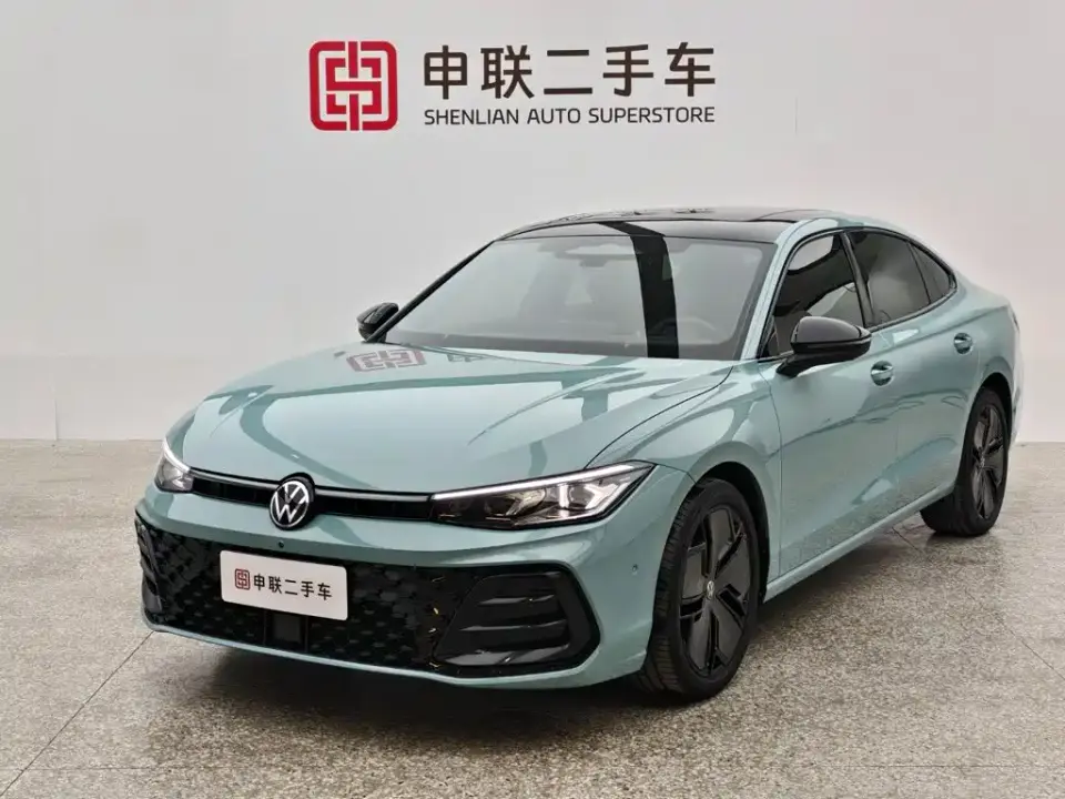 Volkswagen Passat Model Pro 380TSI Starlight Dragon Premium Edition 2024