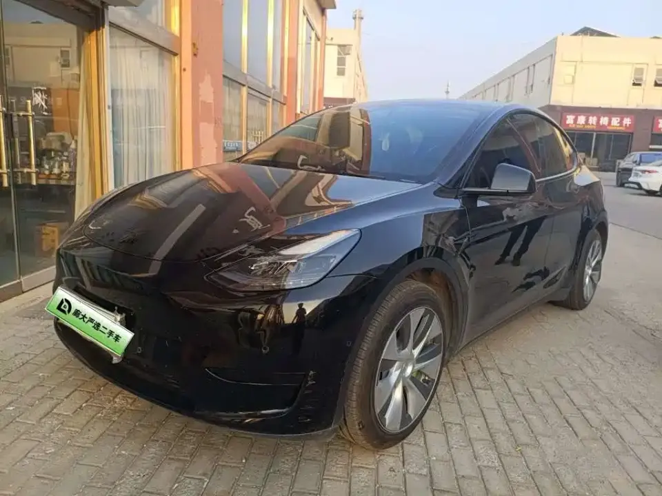 Tesla Model Y Facelift Rear-Wheel Drive Version 2023