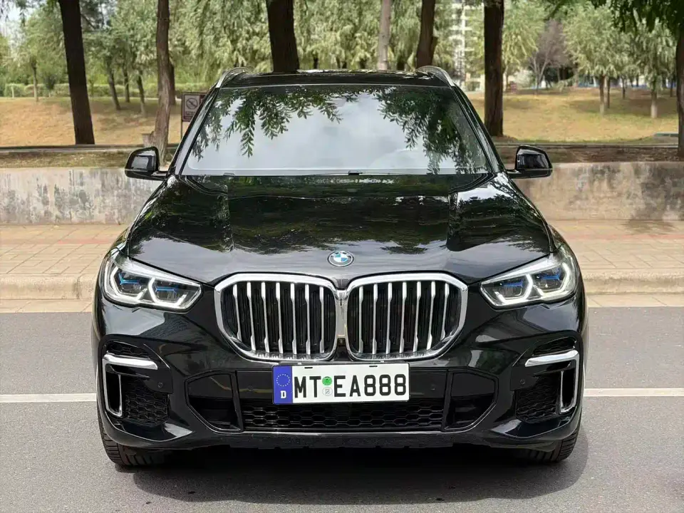 BMW X5 Model xDrive 40Li M Sport Package 2022