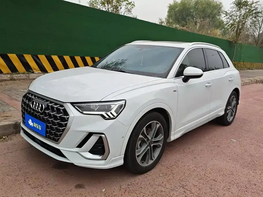 Audi Q3 40 TFSI Fashion Sport 2024