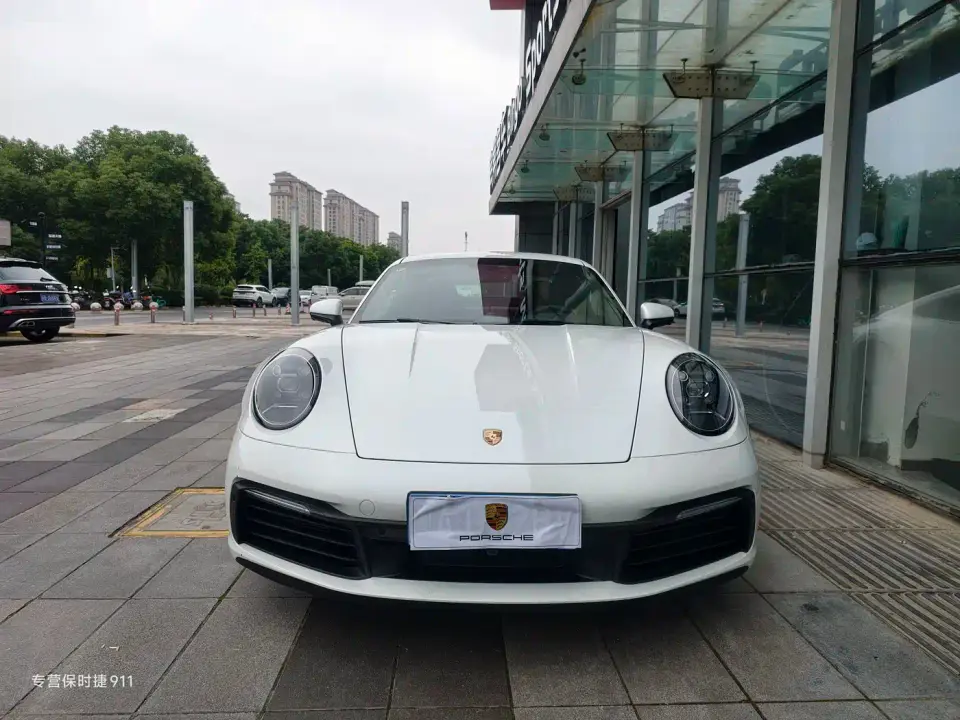Porsche 911 Carrera 3.0T 2024