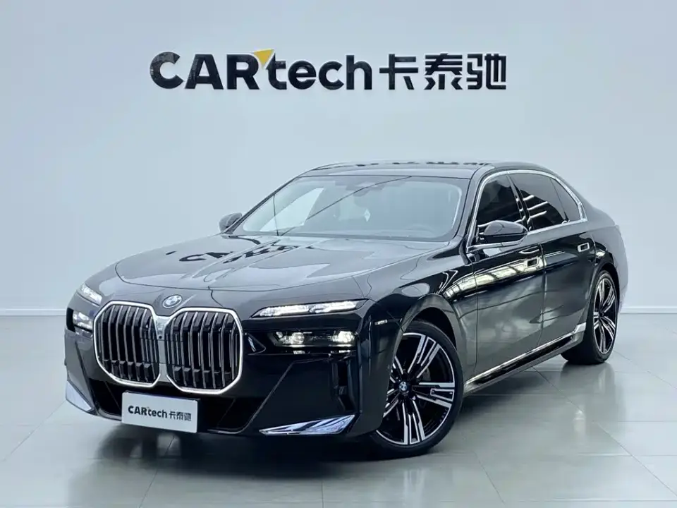 BMW 7 Series Model 740Li Leading M Sport Package 2025